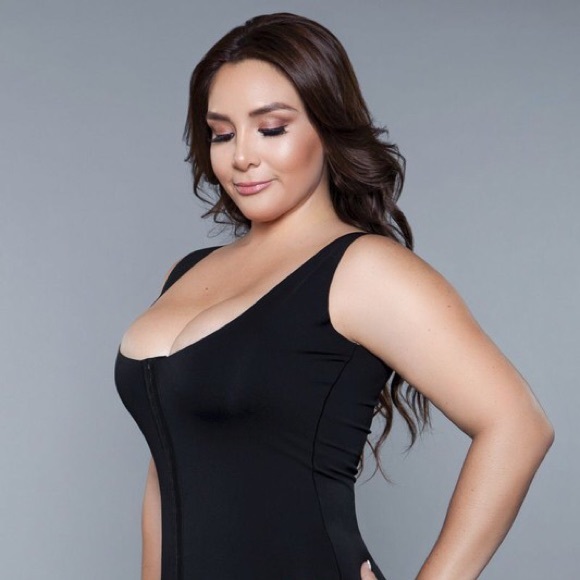 Seamless Shape-wear Top - Picture 3 of 7